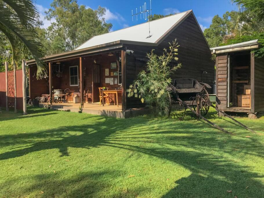 Saddleback Country Cabins Near Gin Gin Vila Moolboolaman Exterior foto