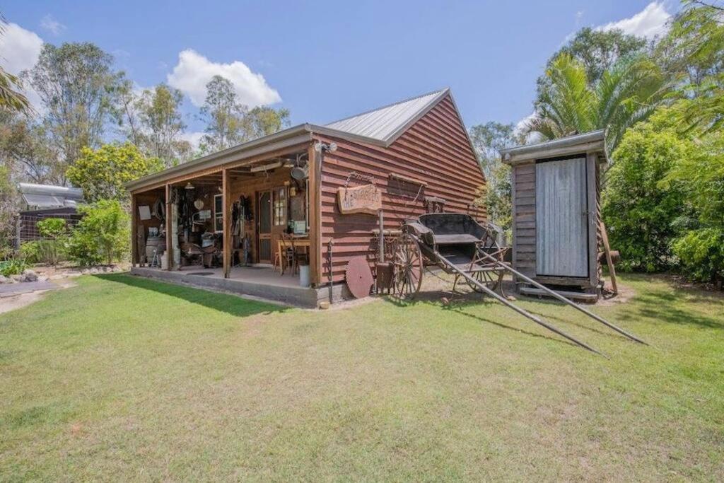 Saddleback Country Cabins Near Gin Gin Vila Moolboolaman Exterior foto